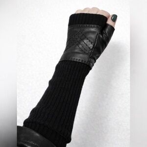 RUNWAY NY Genuine Leather Long Sweater Knit Fingerless Gloves Arm Warmers Black